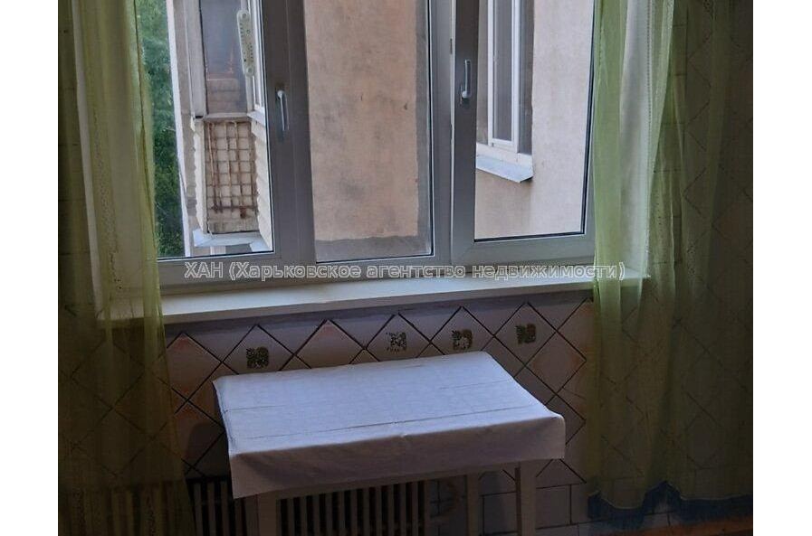 Продам квартиру, Клочковская ул. , 3  ком., 67.30 м², косметический ремонт 