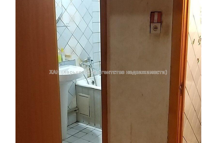 Продам квартиру, Клочковская ул. , 3  ком., 67.30 м², косметический ремонт 