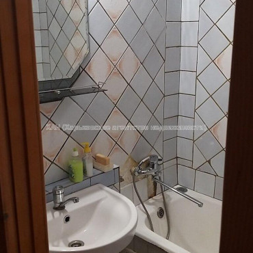 Продам квартиру, Клочковская ул. , 3 кім., 67.30 м², косметический ремонт 