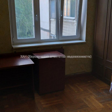 Продам квартиру, Клочковская ул. , 3 кім., 67.30 м², косметический ремонт 