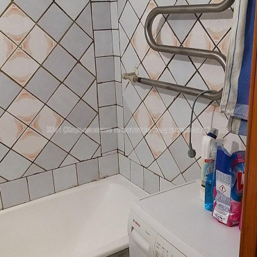 Продам квартиру, Клочковская ул. , 3 кім., 67.30 м², косметический ремонт 