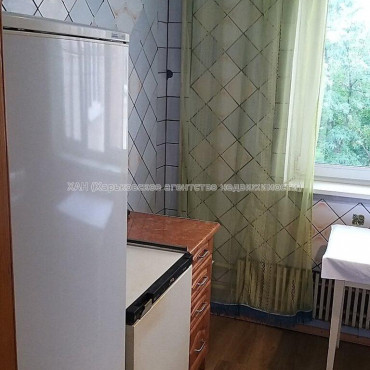 Продам квартиру, Клочковская ул. , 3 кім., 67.30 м², косметический ремонт 