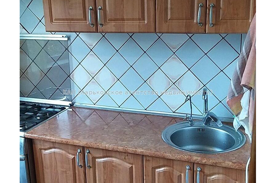 Продам квартиру, Клочковская ул. , 3  ком., 67.30 м², косметический ремонт 