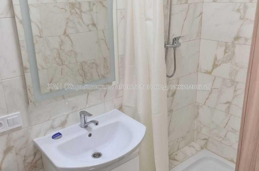 Продам квартиру, Деревянко ул. , 16А , 1 кім., 18 м², капитальный ремонт 