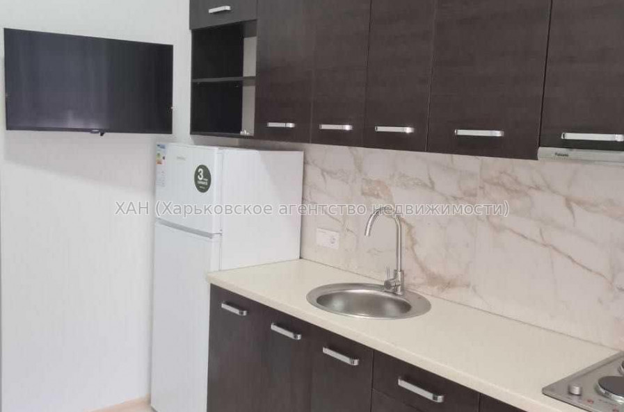 Продам квартиру, Деревянко ул. , 16А , 1 кім., 18 м², капитальный ремонт 