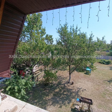 Продам будинок, Клубничная ул. , 280 м², 10 соток, частичный ремонт 