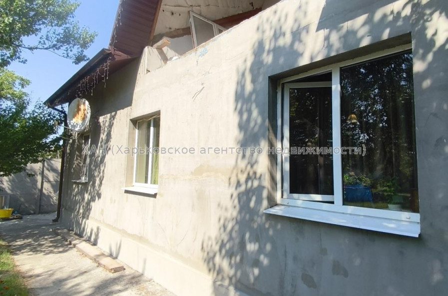 Продам дом, Клубничная ул. , 280 м², 10 сот., частичный ремонт 
