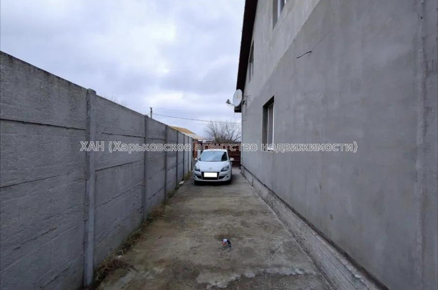Продам дом, Журавлиная ул. , 280 м², 10 сот., частичный ремонт 