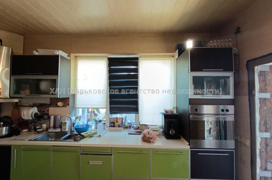 Продам дом, Клубничная ул. , 280 м², 10 сот., частичный ремонт 