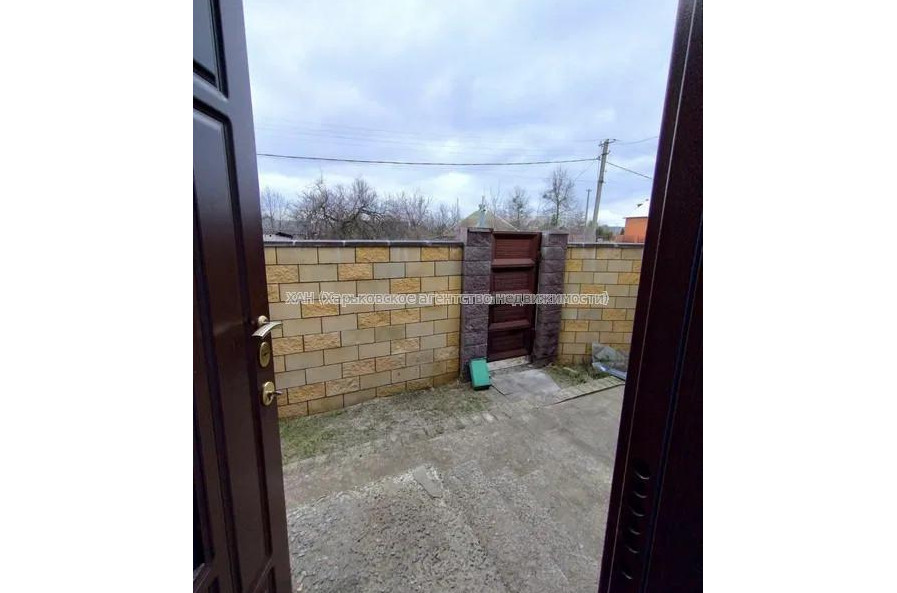 Продам дом, Журавлиная ул. , 280 м², 10 сот., частичный ремонт 