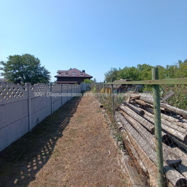 Продам будинок, Клубничная ул. , 280 м², 10 соток, частичный ремонт 