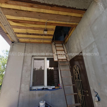 Продам будинок, Клубничная ул. , 280 м², 10 соток, частичный ремонт 