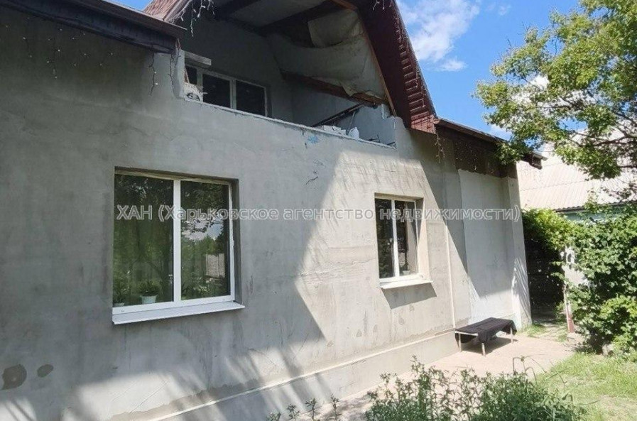 Продам дом, Клубничная ул. , 280 м², 10 сот., частичный ремонт 