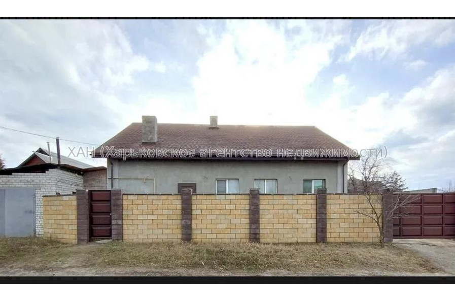 Продам дом, Журавлиная ул. , 280 м², 10 сот., частичный ремонт 