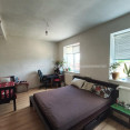 Продам дом, Клубничная ул. , 280 м², 10 сот., частичный ремонт 