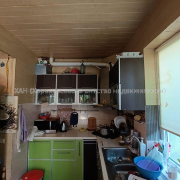 Продам будинок, Клубничная ул. , 280 м², 10 соток, частичный ремонт 