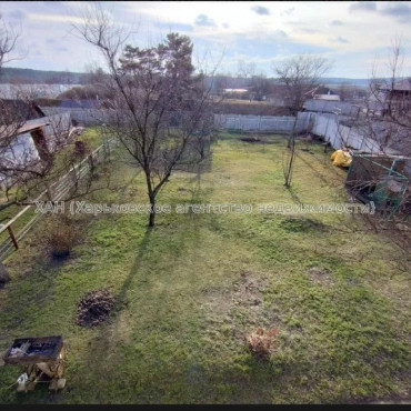 Продам будинок, Клубничная ул. , 280 м², 10 соток, частичный ремонт 