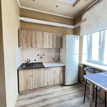 Продам квартиру, Конторская ул. , 1 кім., 20 м², капитальный ремонт 