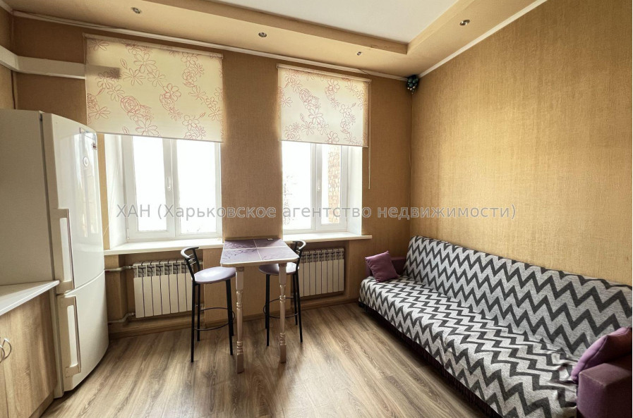 Продам квартиру, Конторская ул. , 1  ком., 20 м², капитальный ремонт 