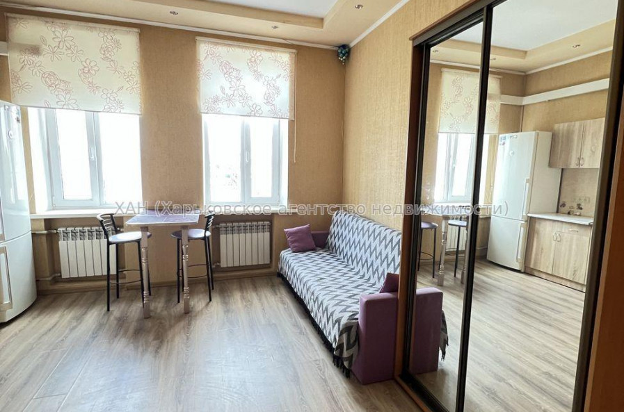 Продам квартиру, Конторская ул. , 1  ком., 20 м², капитальный ремонт 