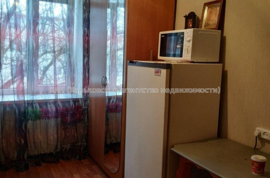 Продам квартиру, Ощепкова Андрея ул. , 1 кім., 13.20 м², косметический ремонт 