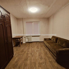 Продам квартиру, Золочевская ул. , 1  ком., 18 м², косметический ремонт