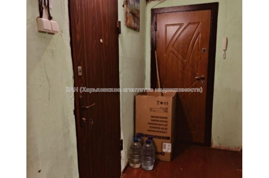 Продам квартиру, Золочевская ул. , 1 кім., 18 м², косметический ремонт 