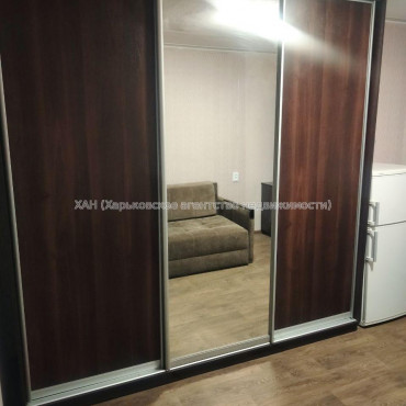 Продам квартиру, Золочевская ул. , 1 кім., 18 м², косметический ремонт 