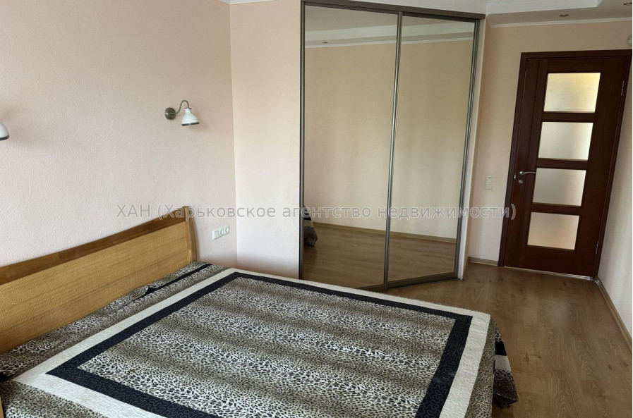 Продам квартиру, Ахсарова Энвера ул. , 3 кім., 66 м², евроремонт 