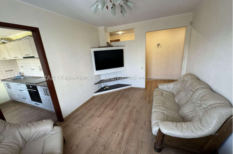 Продам квартиру, Ахсарова Энвера ул. , 3 кім., 66 м², евроремонт 