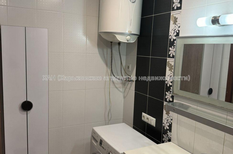 Продам квартиру, Ахсарова Энвера ул. , 3 кім., 66 м², евроремонт 