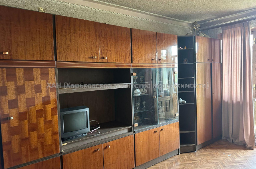 Продам квартиру, Жасминовый б-р , 2  ком., 44.30 м², косметический ремонт 