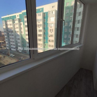 Продам квартиру, Макеевская ул. , 1 кім., 49 м², частичный ремонт 