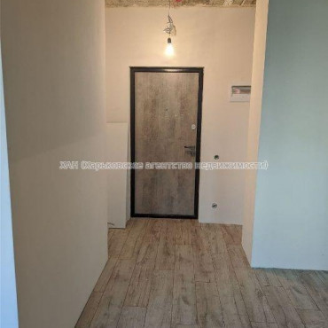 Продам квартиру, Макеевская ул. , 1 кім., 49 м², частичный ремонт 