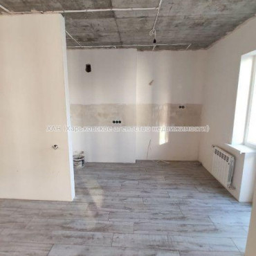 Продам квартиру, Макеевская ул. , 1 кім., 49 м², частичный ремонт 