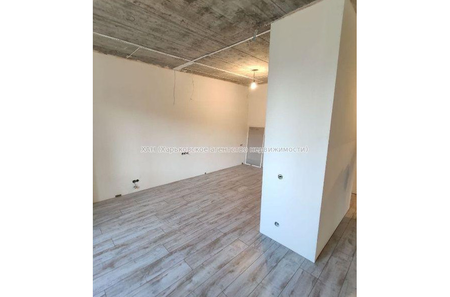 Продам квартиру, Макеевская ул. , 1 кім., 49 м², частичный ремонт 