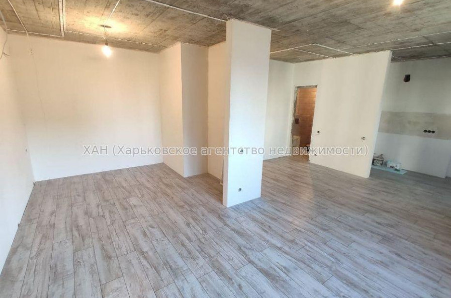 Продам квартиру, Макеевская ул. , 1 кім., 49 м², частичный ремонт 