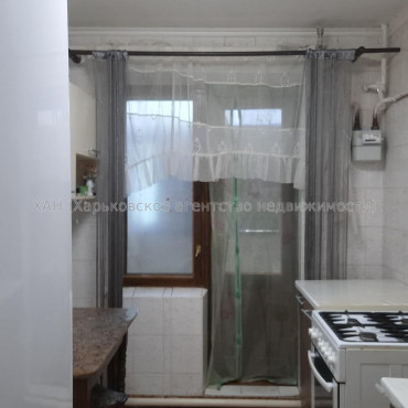 Продам квартиру, Вишталя ул. , 4 , 2  ком., 58.50 м², косметический ремонт 