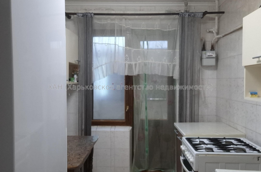 Продам квартиру, Вишталя ул. , 4 , 2  ком., 58.50 м², косметический ремонт 