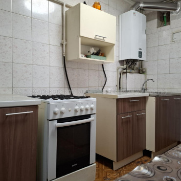 Продам квартиру, Вишталя ул. , 4 , 2  ком., 58.50 м², косметический ремонт 