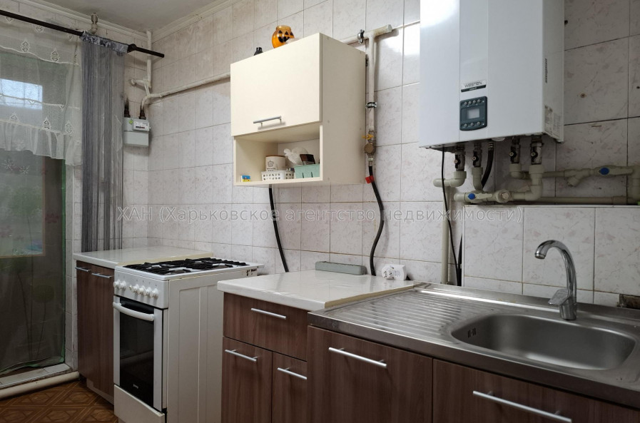 Продам квартиру, Вишталя ул. , 4 , 2  ком., 58.50 м², косметический ремонт 