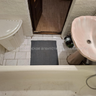 Продам квартиру, Вишталя ул. , 4 , 2  ком., 58.50 м², косметический ремонт 