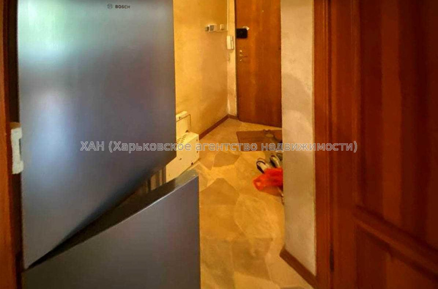 Продам квартиру, Защитников Неба ул. , 2  ком., 44 м², советский ремонт 