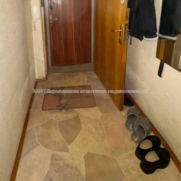 Продам квартиру, Защитников Неба ул. , 2 кім., 44 м², советский ремонт 