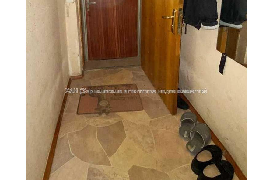 Продам квартиру, Защитников Неба ул. , 2 кім., 44 м², советский ремонт 