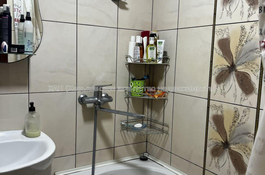 Продам квартиру, Самолетная ул. , 3  ком., 62 м², косметический ремонт 