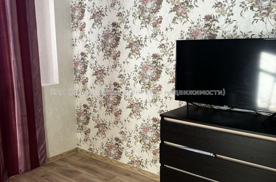 Продам квартиру, Самолетная ул. , 3  ком., 62 м², косметический ремонт 