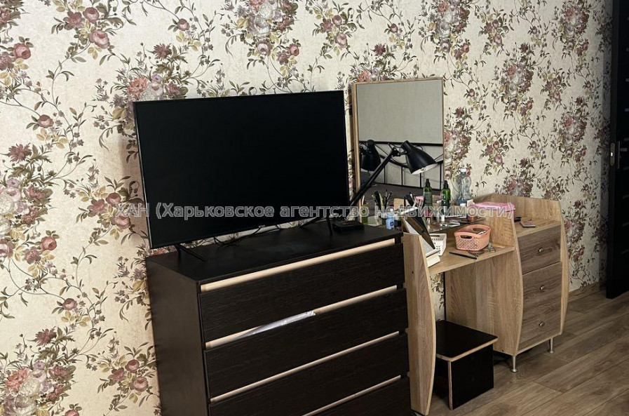 Продам квартиру, Самолетная ул. , 3  ком., 62 м², косметический ремонт 