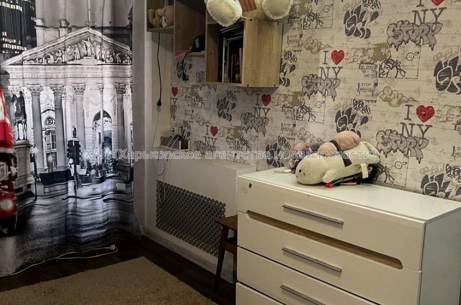 Продам квартиру, Самолетная ул. , 3  ком., 62 м², косметический ремонт 