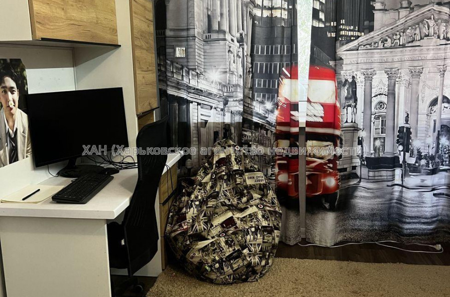 Продам квартиру, Самолетная ул. , 3  ком., 62 м², косметический ремонт 